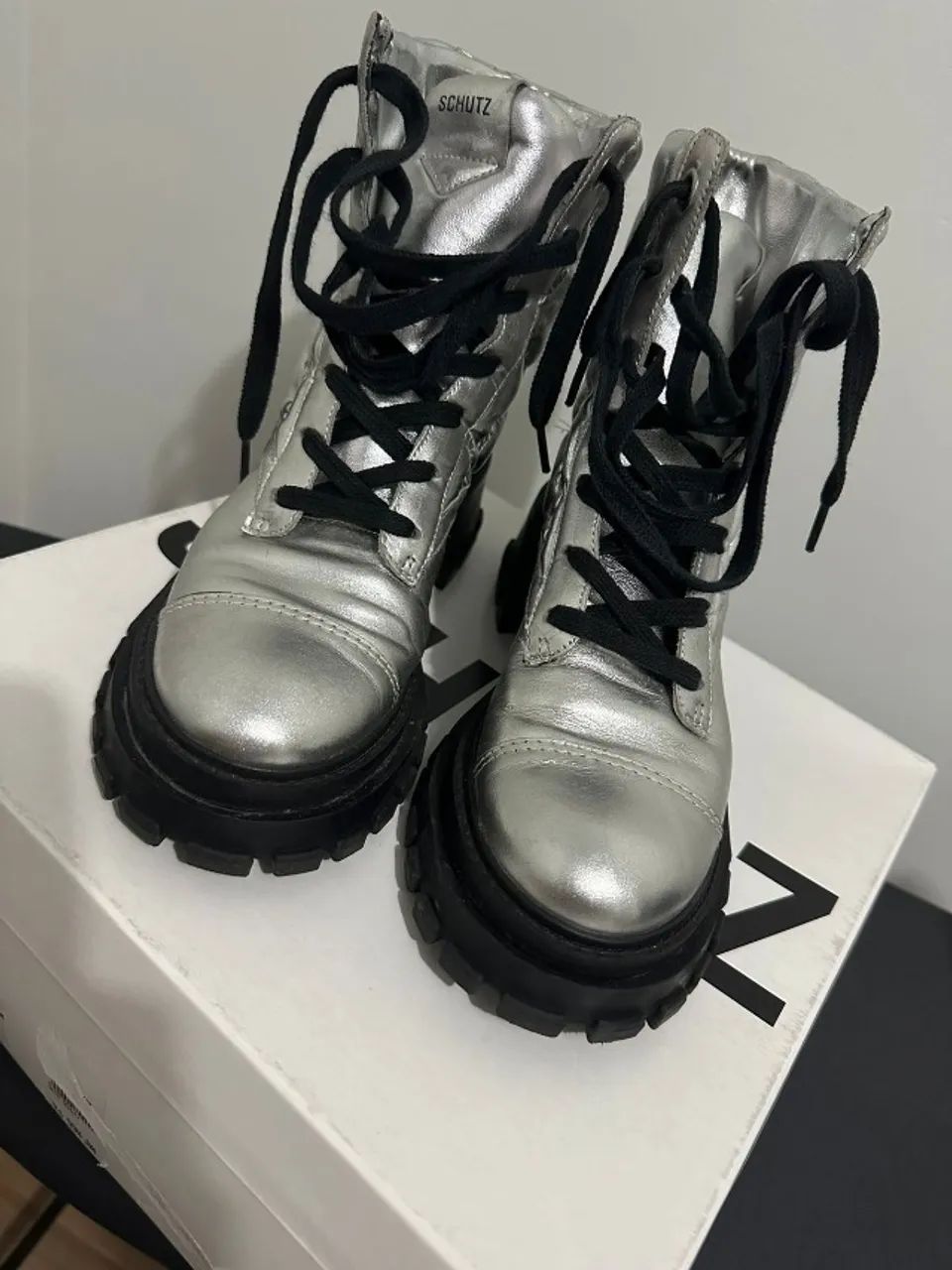 Bota tratorada