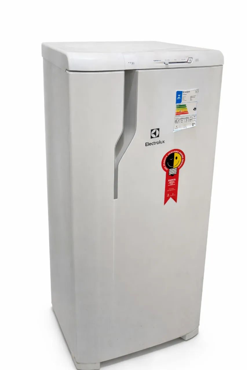 Geladeira Electrolux Cycle Defrost RE31 220V