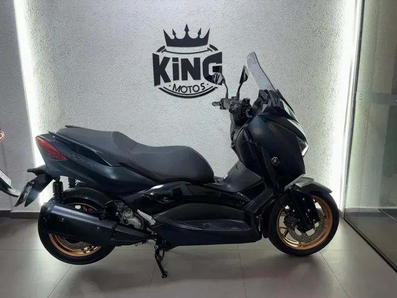 YAMAHA XMAX 250 