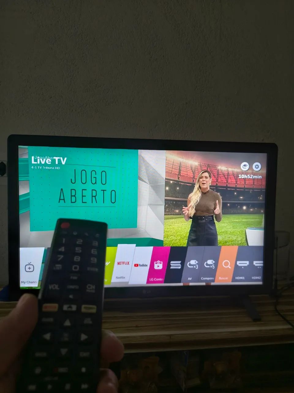 SMARTV LG 28 POLEGADAS SOM PAROU DE FUNCIONAR  - Foto 2