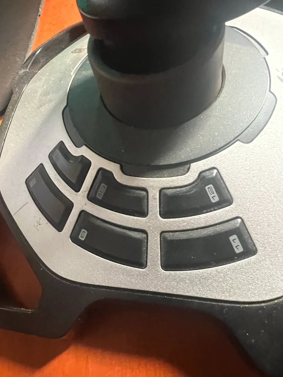 Vende- se Logitech extreme 3d 