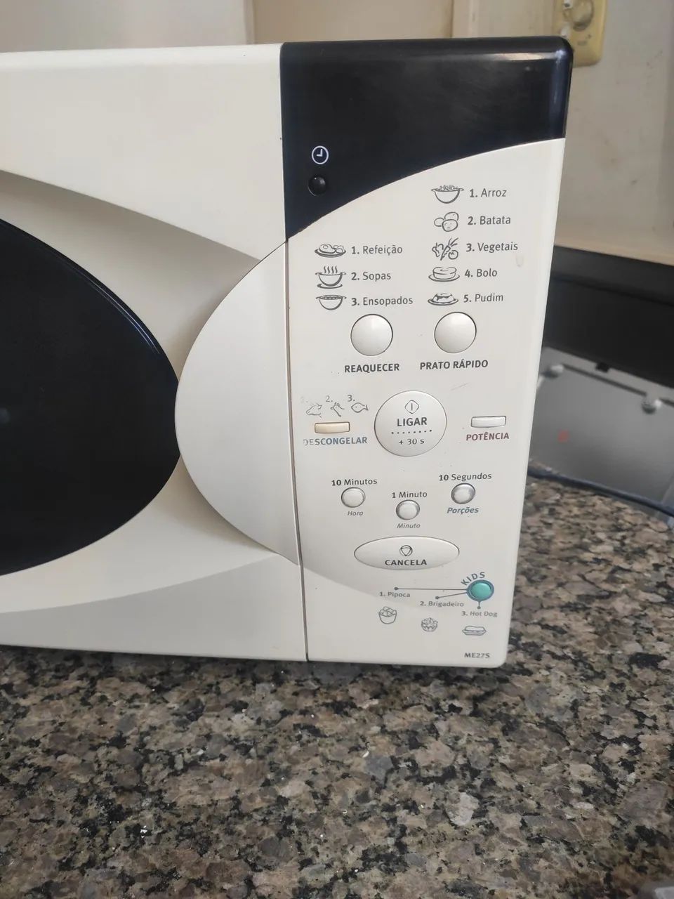 Microondas Eletro lux 30 litros, com garantia de 3 meses. - Foto 3