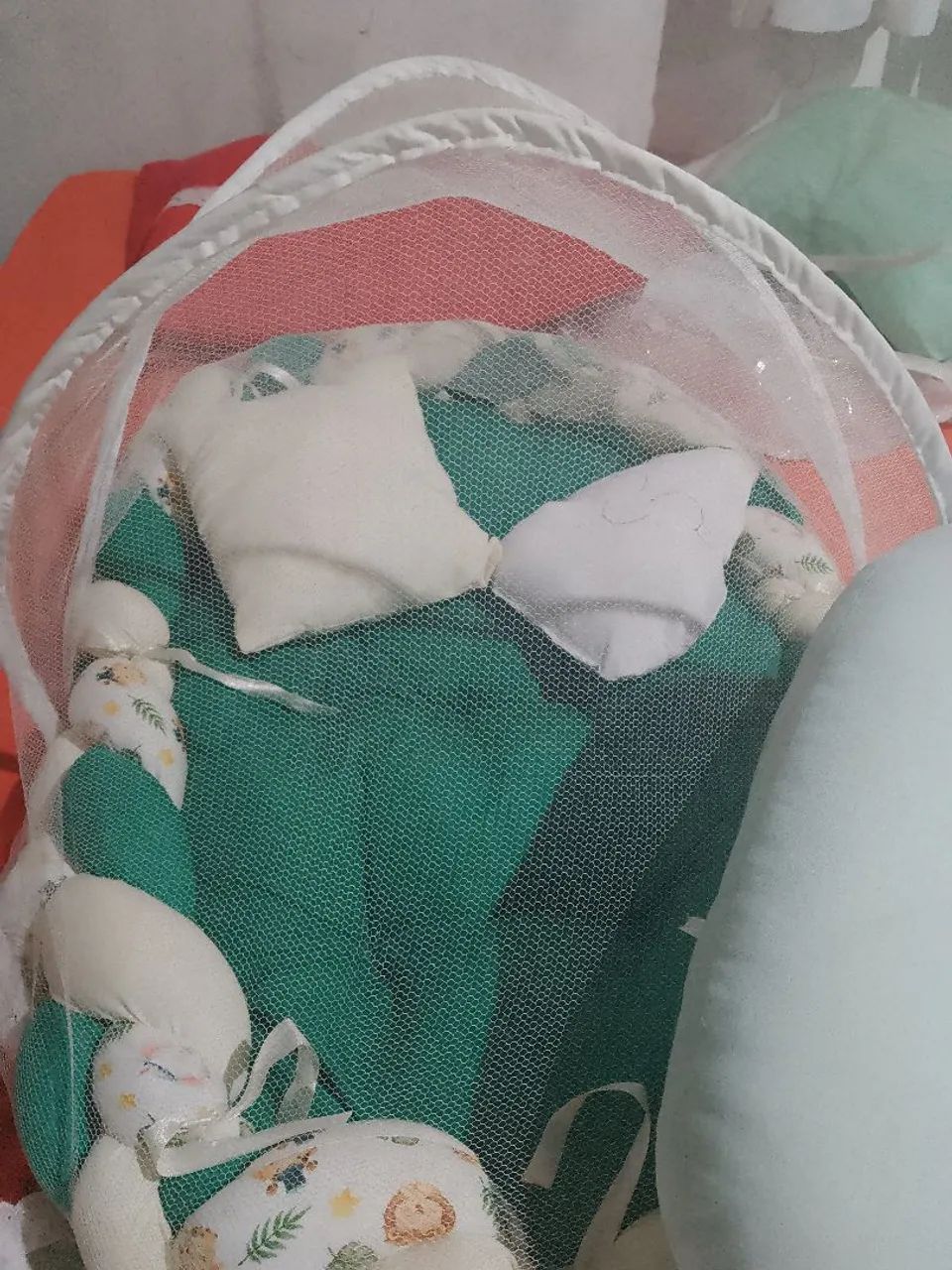 Vendo este ninho e almofada de amamentação! 