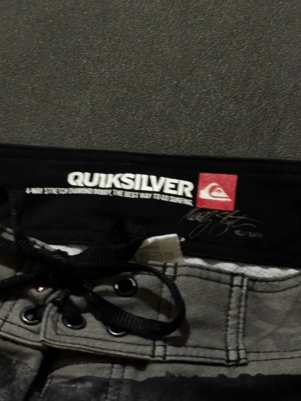 Vendo Bermuda Quiksilver Original  - Foto 4