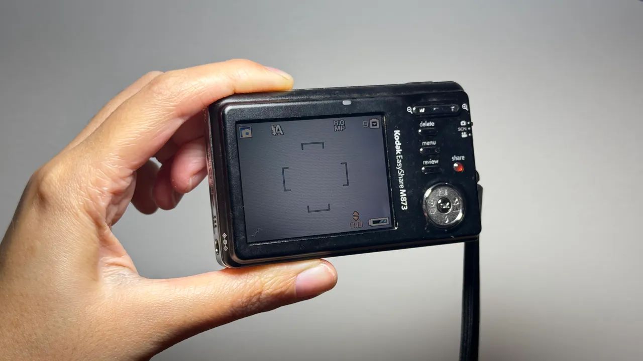 Câmera Digital Kodak M873 - 8.0 MP e 3x de zoom - Foto 2