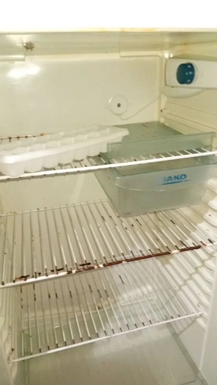Vendo geladeira funcionando tudo - Foto 4