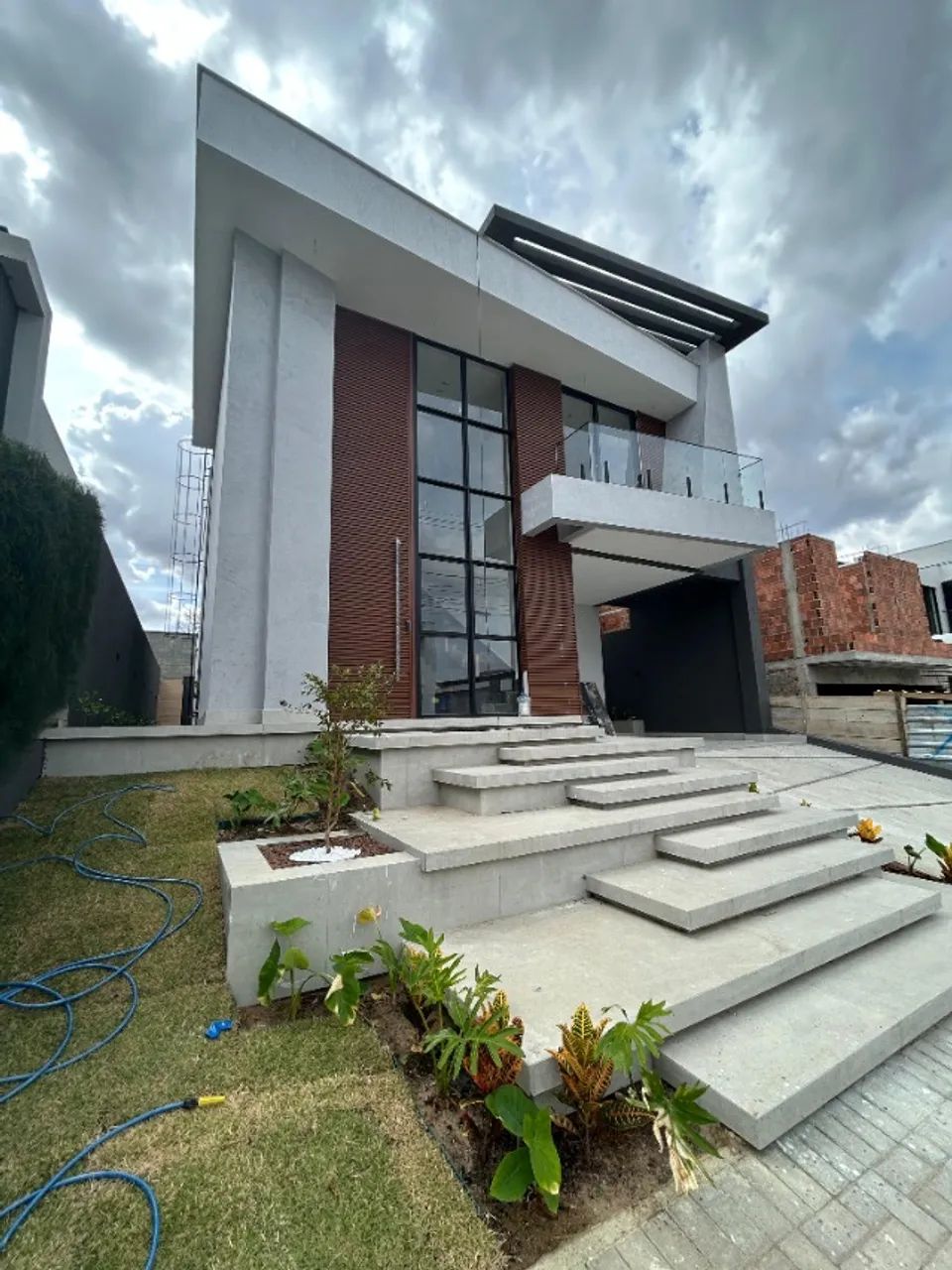 Terras Alphaville- 287m², 5 Suítes, Varanda, Escritório. -Próximo ao catolé  - Foto 4