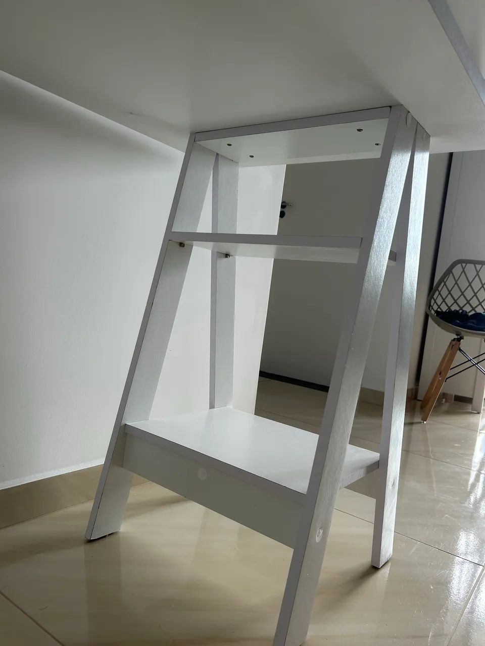 Mesa de escrivaninha branca - Foto 3