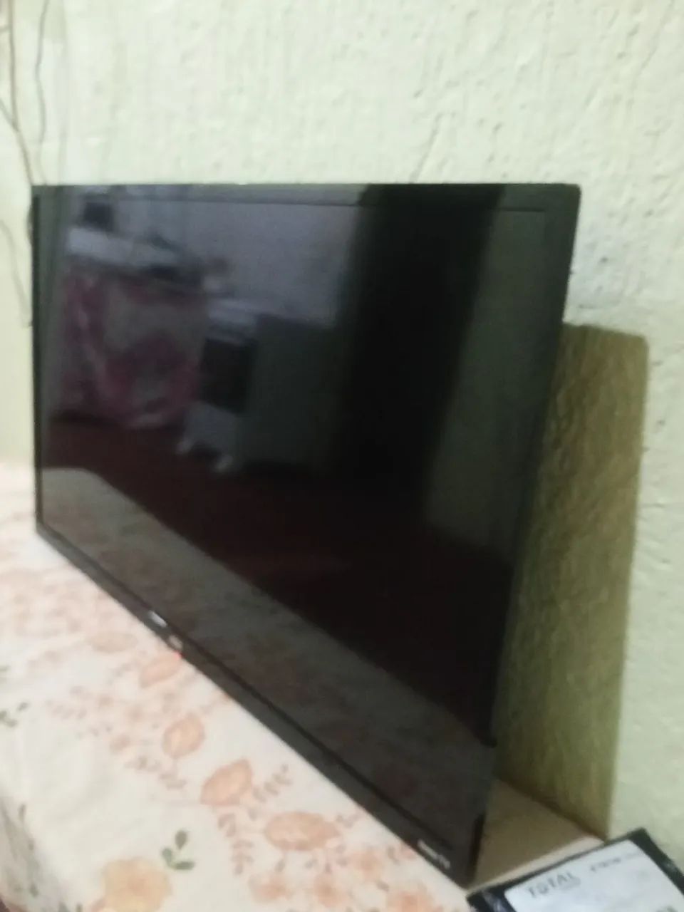 Vendo ou troco esse tv smart em máquina de lavar - Foto 2