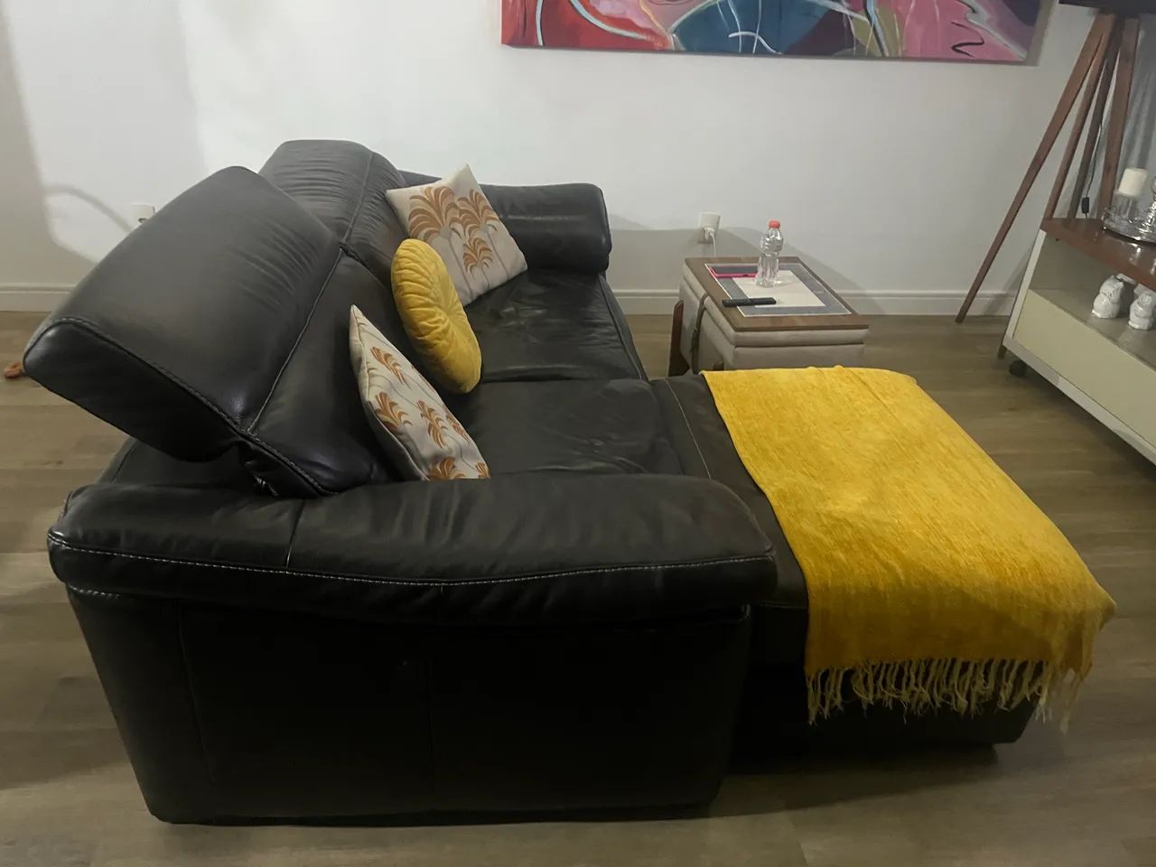 Sofá de couro reclinável elétrico