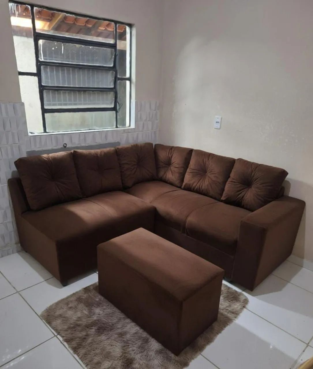 Sofá de canto com puff novo - Foto 3