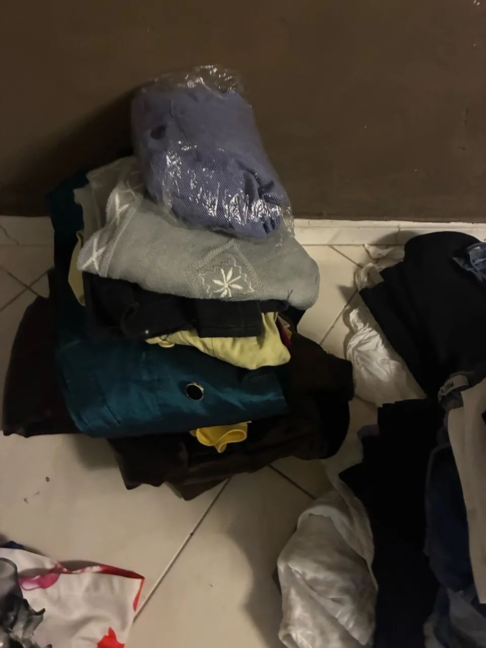 Lote de roupas P/M  - Foto 2