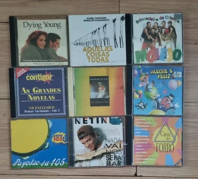 CDs diversos 2 reais cada