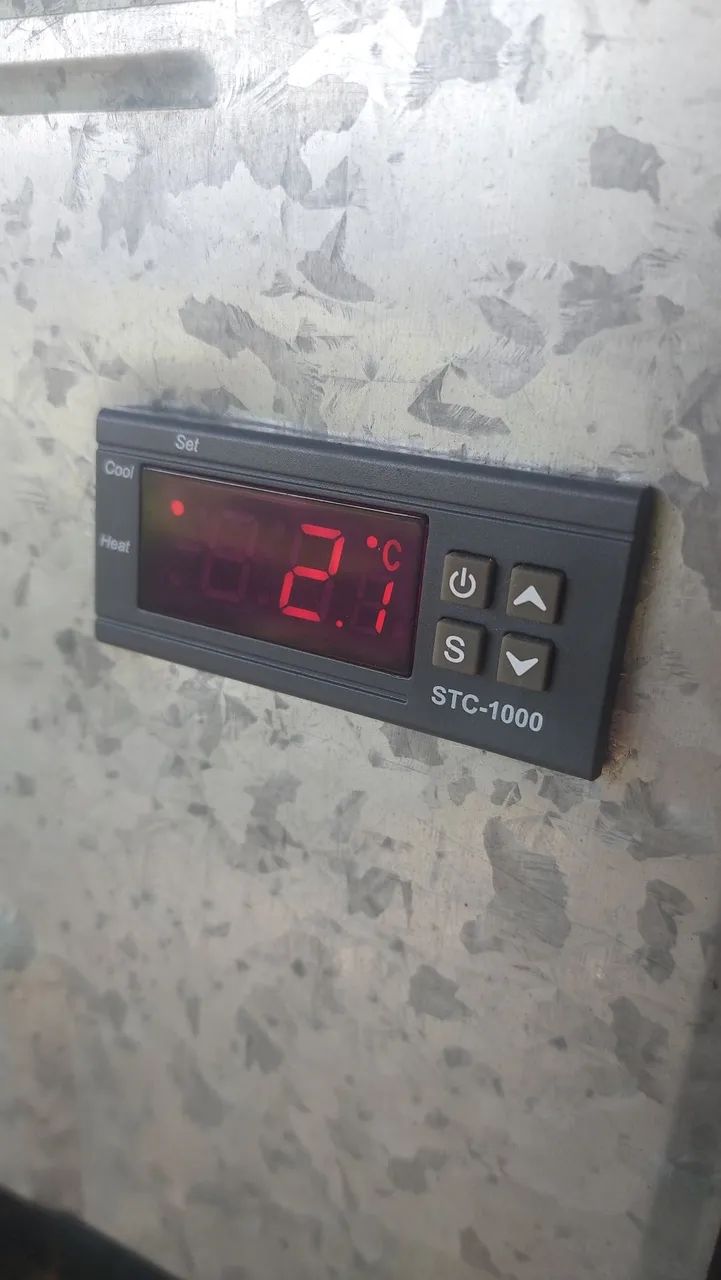 Adega Climatizada 24 Garrafas Com Compressor e Painel Digital "Entrega Grátis " - Foto 2