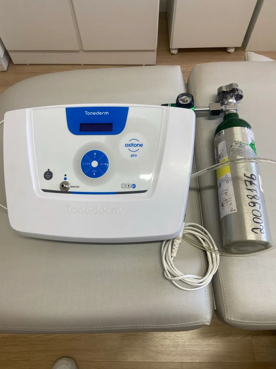 Aparelho de ozônio c/ Cilindro (Acima na foto)