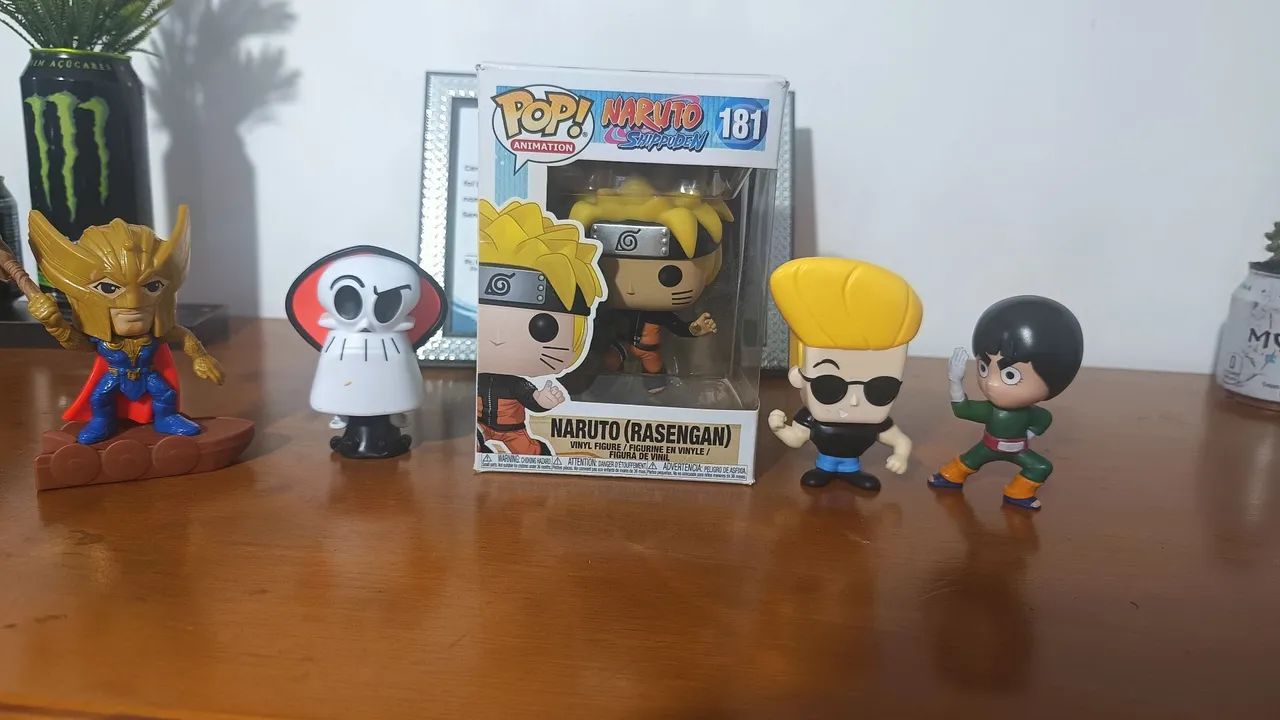 Kit bonecos e funko.65675292740481120