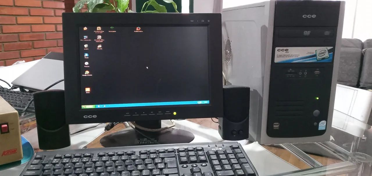 Computador CCE 