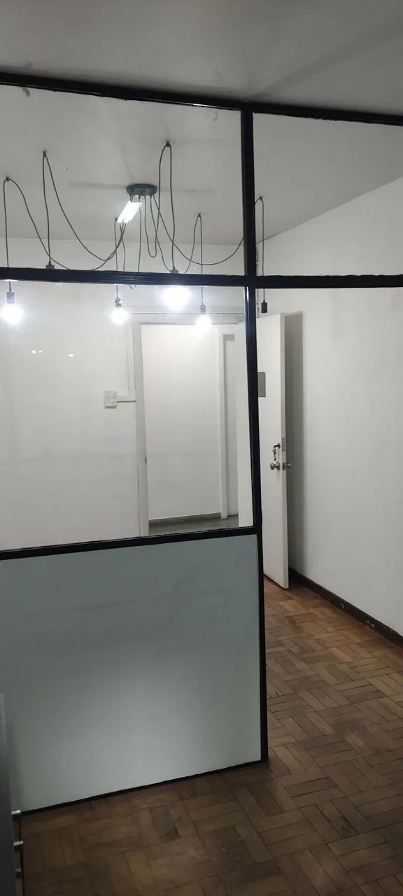 Sala comercial no centro de Curitiba - Foto 2