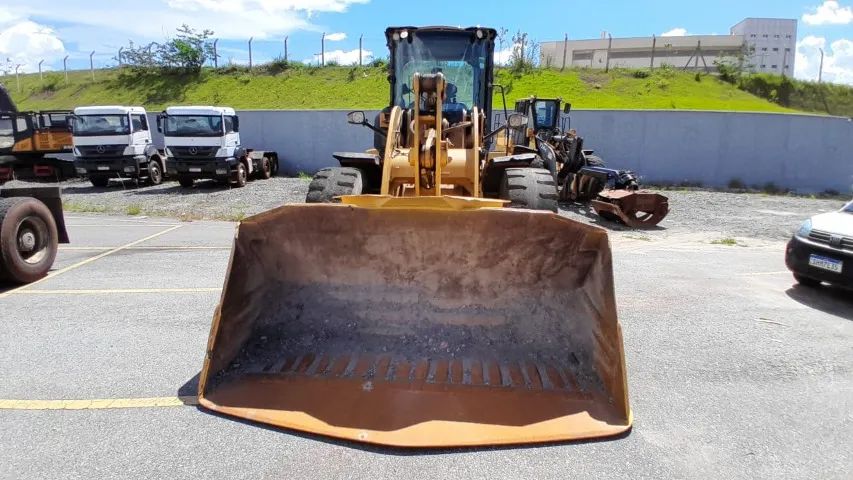 PÁ CARREGADEIRA DE PNEU CATERPILLAR 938 15T - Foto 12