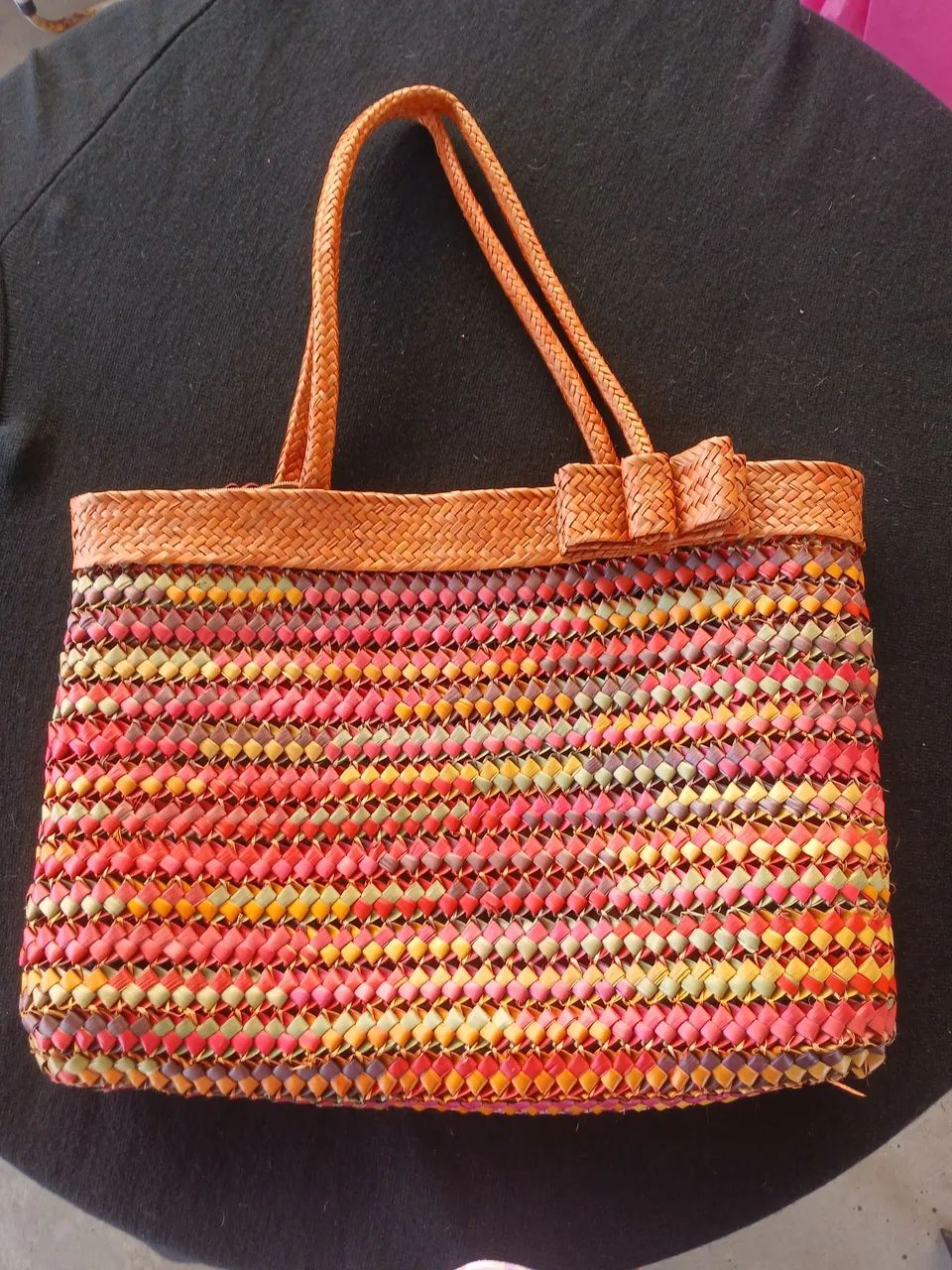 Vendo bolsa praiana trançada colorida - Foto 2