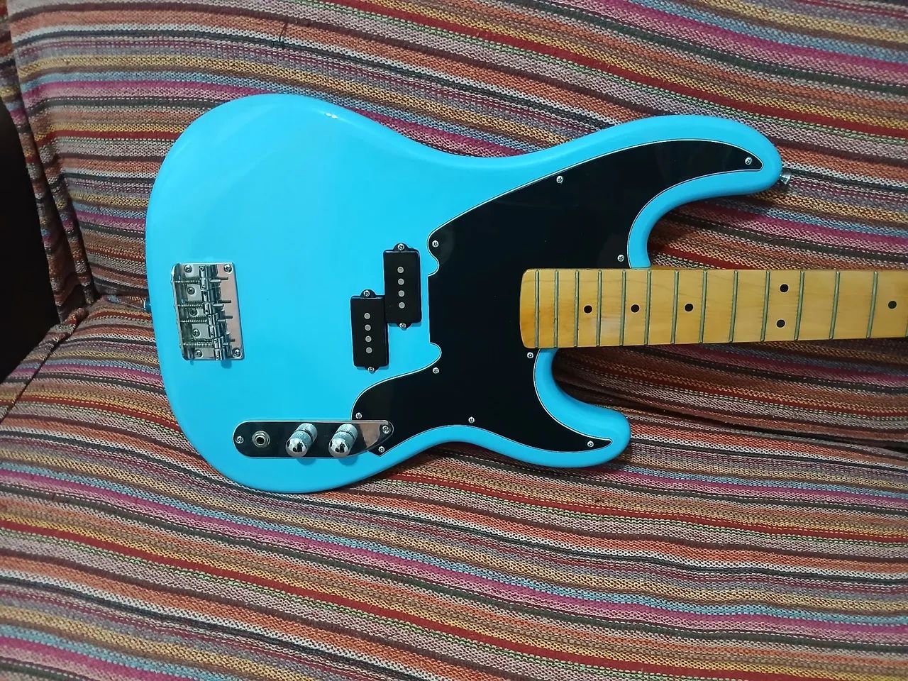 Baixo Tagima TW66 precision 