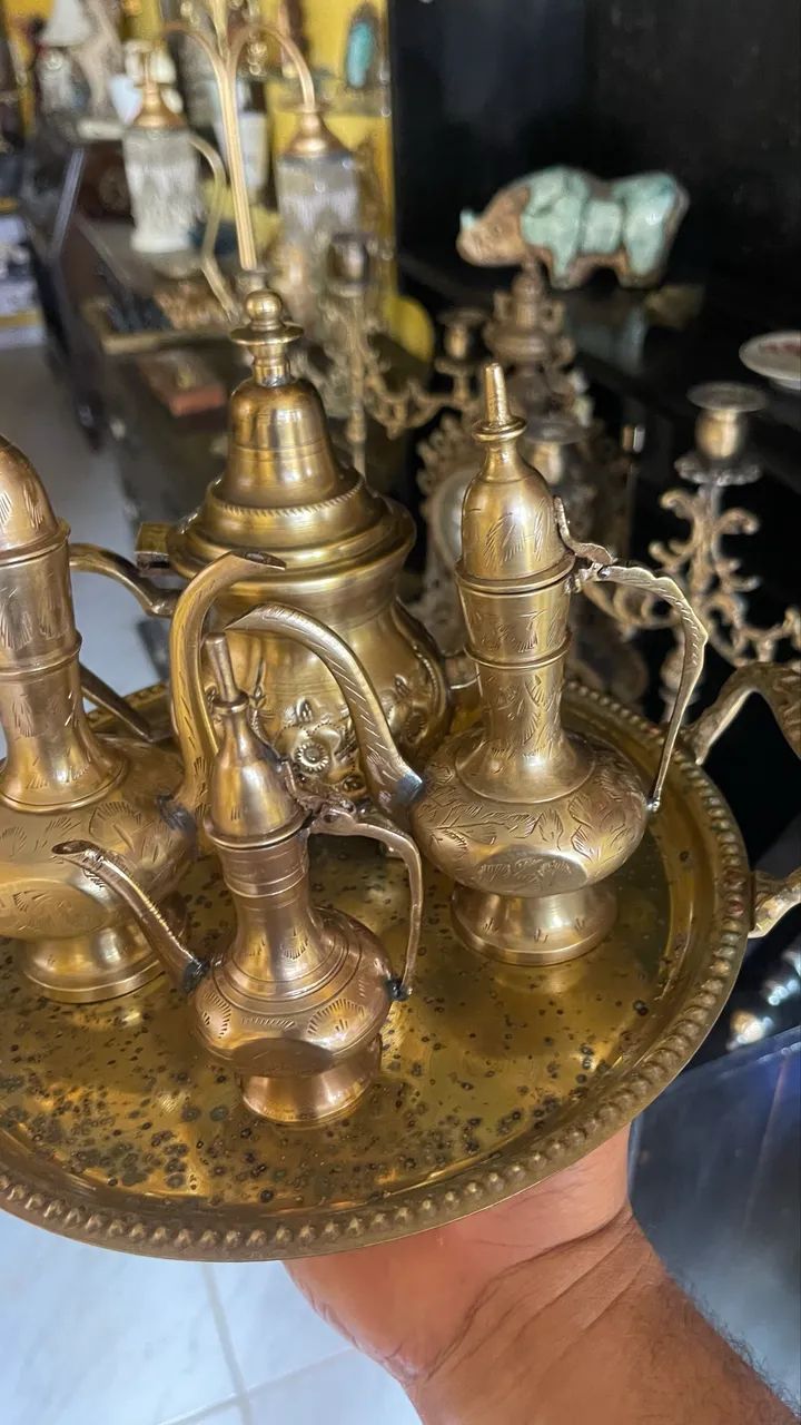 Lindo kit de bandeja e bule antigo em bronze - Foto 4