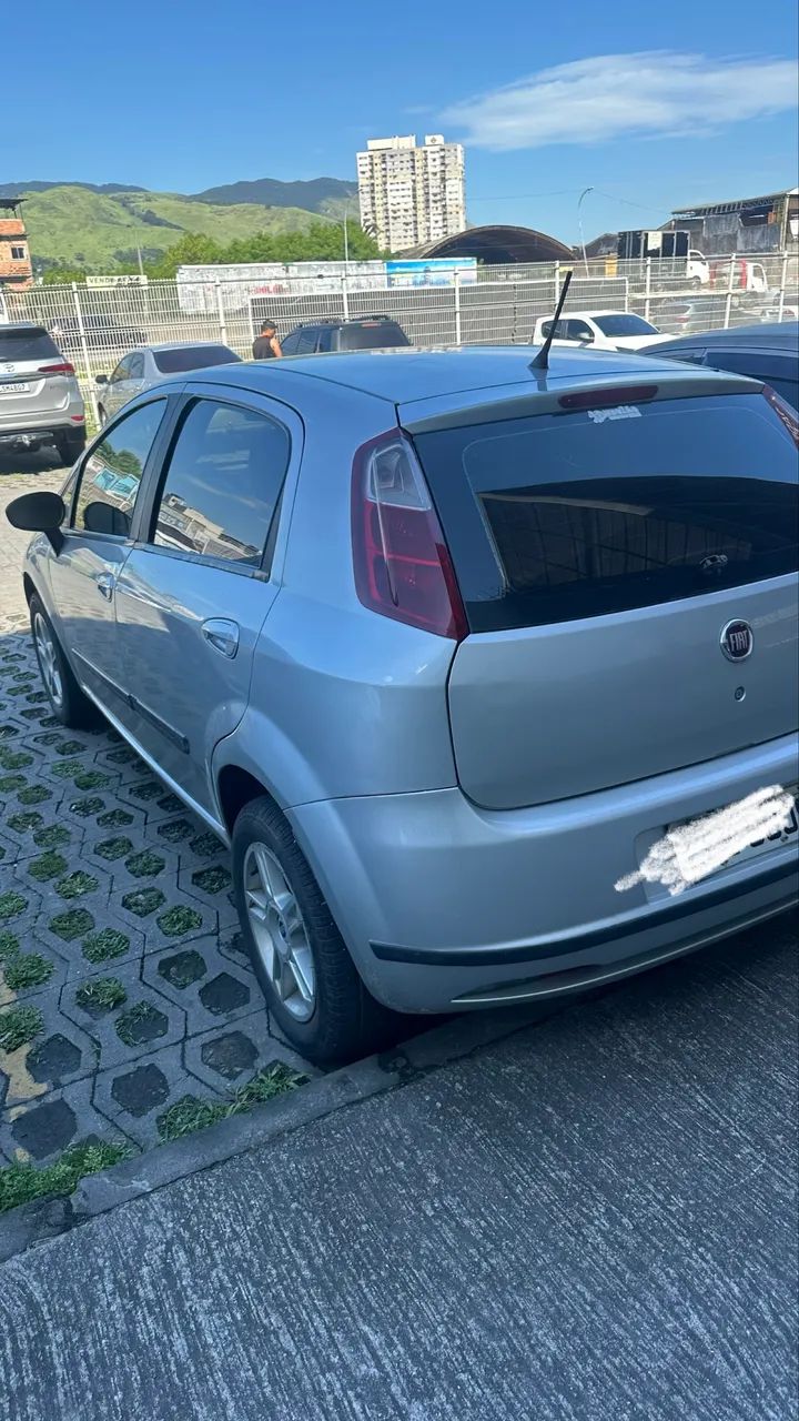 Fiat Punto Punto ATTRACTIVE 1.4 Fire Flex 8V 5p 2011
