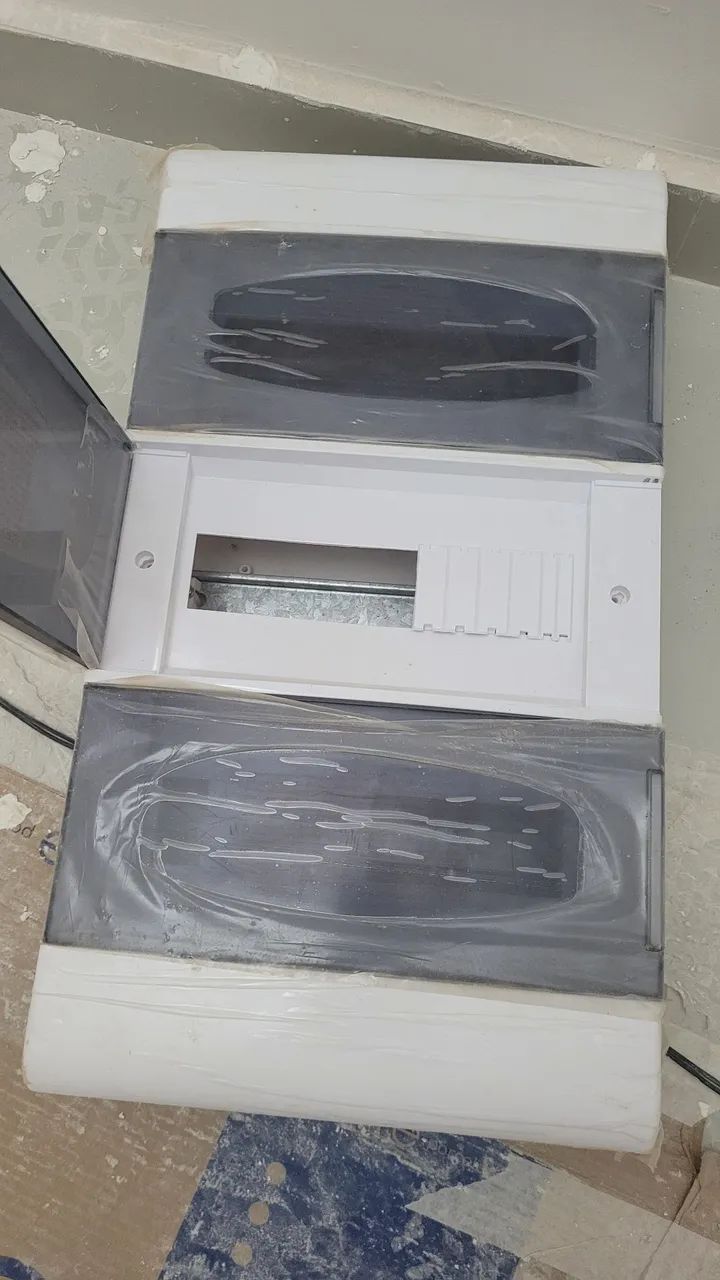 Quadro distribuição 36 disjuntores DIN steck