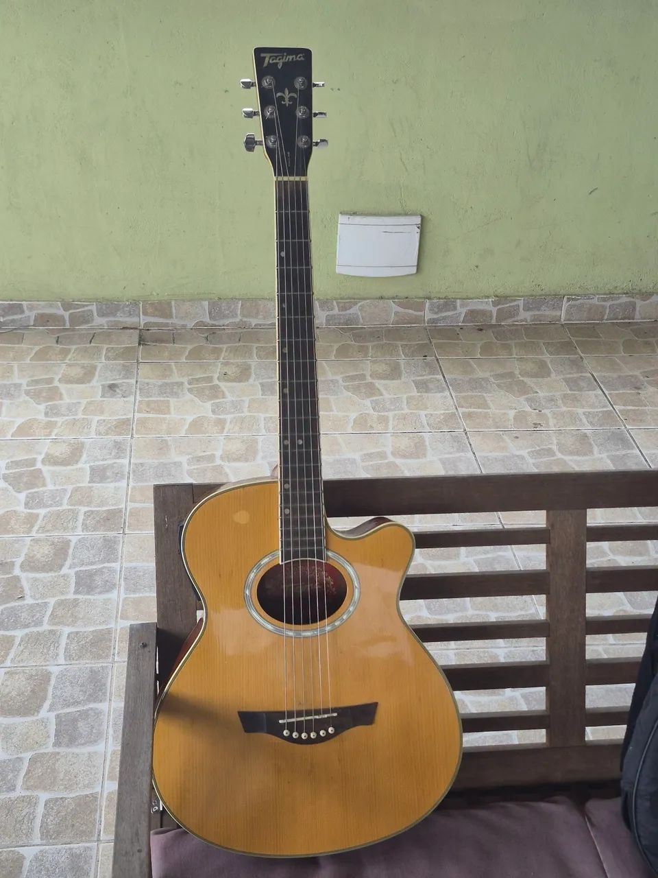 Violão Tagima Dálias elétrico 