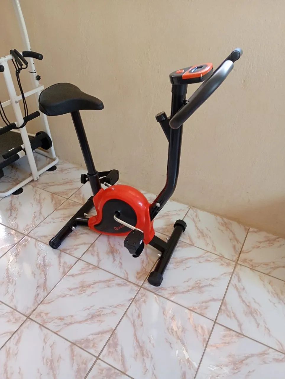 Vendo bicicleta hergometrica nova. - Foto 2