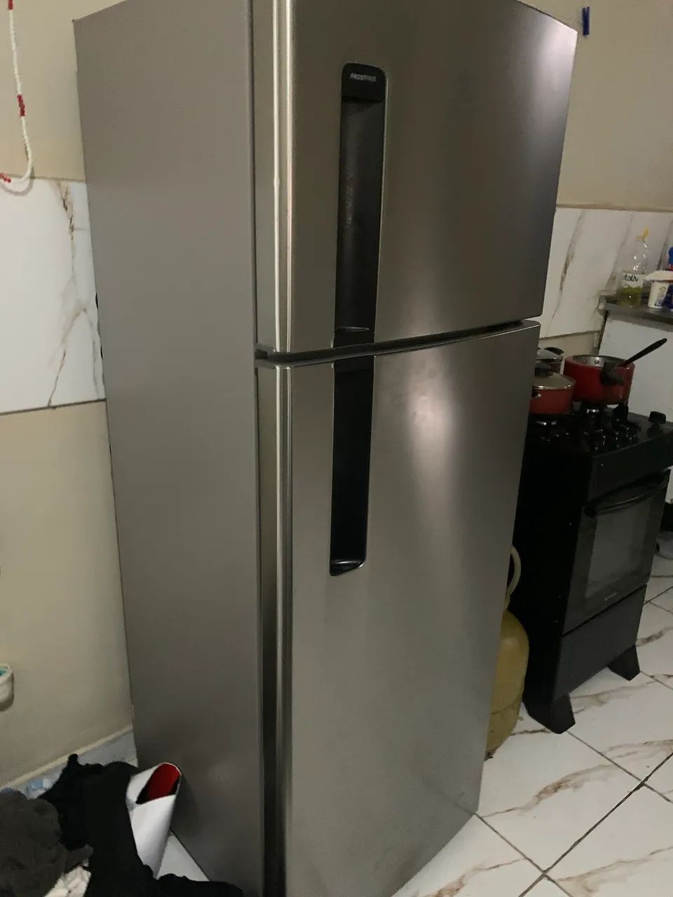 Geladeira Inox Semi nova  - Foto 3