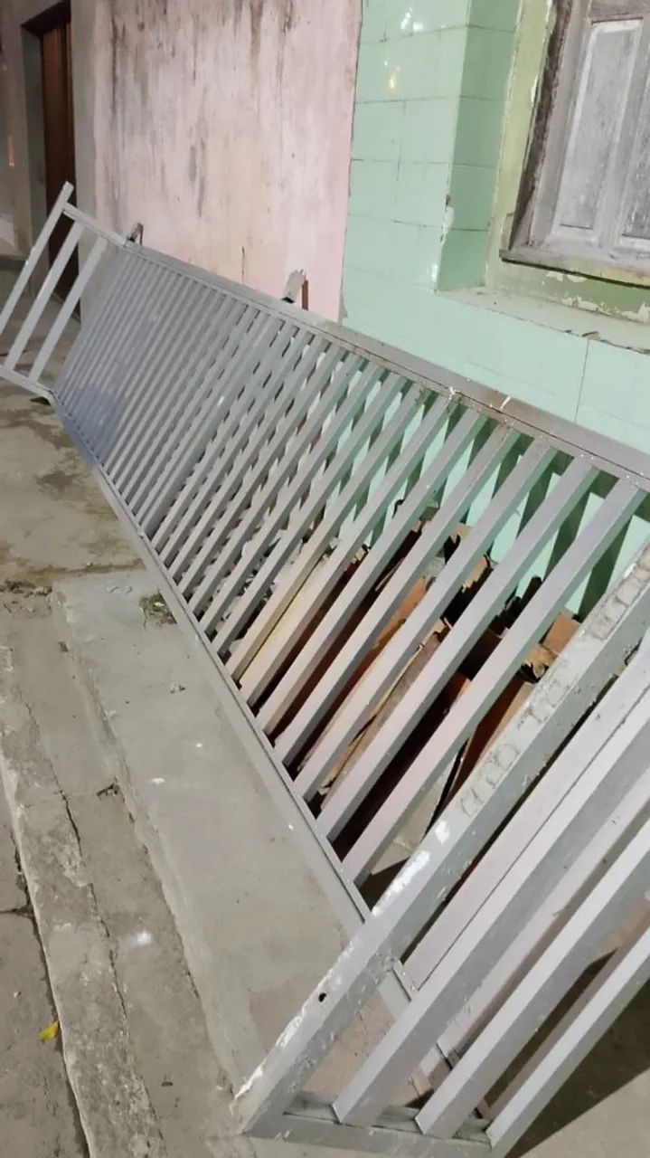 vendo varanda com as medidas 4.75x1 