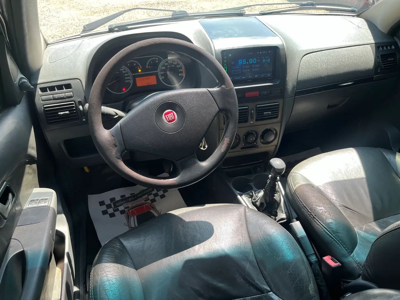 Fiat Palio Essence 1.6 Flex 16V 5P 2011 - Foto 5