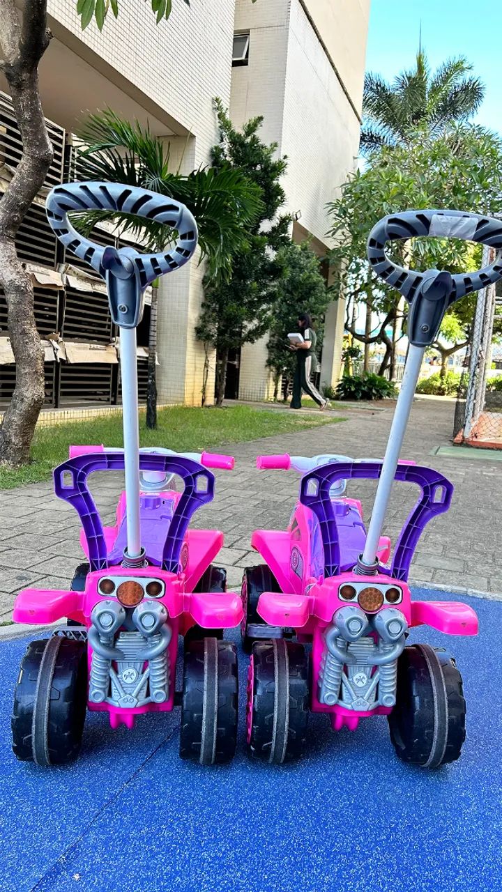 Carrinho Quadriciclo Passeio e Pedal Infantil Rosa com Empurrador Calesita Cross Legacy - Foto 5