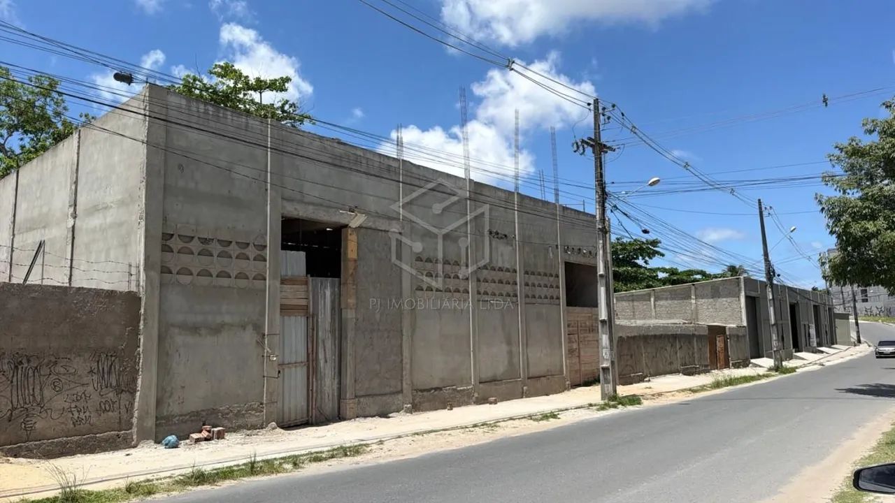 GALPÃO COM 1.000M² NA AURORA