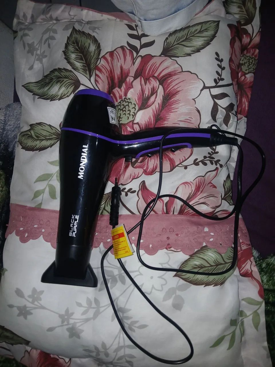 Vendo secador de cabelo, novo poucos dias de uso vou entregar 