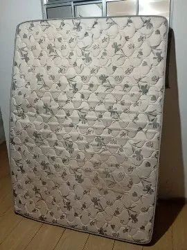 Colchão de casal 