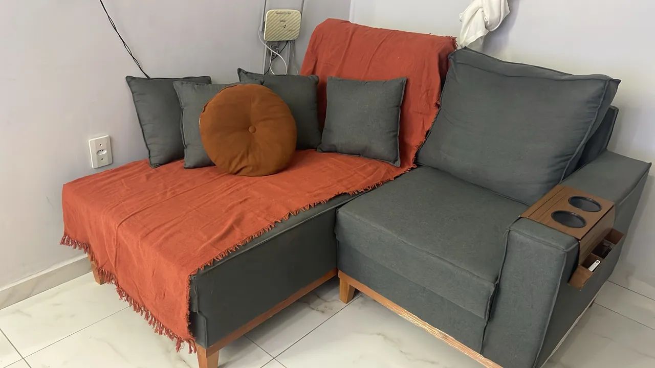 Sofá projetado em linho. - Foto 2