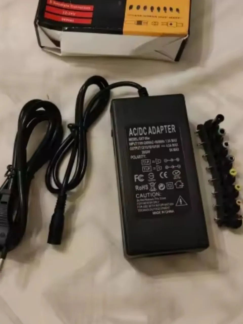 Fonte Universal para Notebook 96W Multiplugs - Foto 2