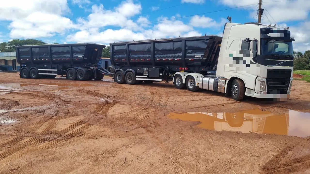 Volvo FH 540 6x4 2020Top Rodocaçamba Randon 2022 Dolly Rebaixado Com Pneus Lona Fácil Top. - Foto 4