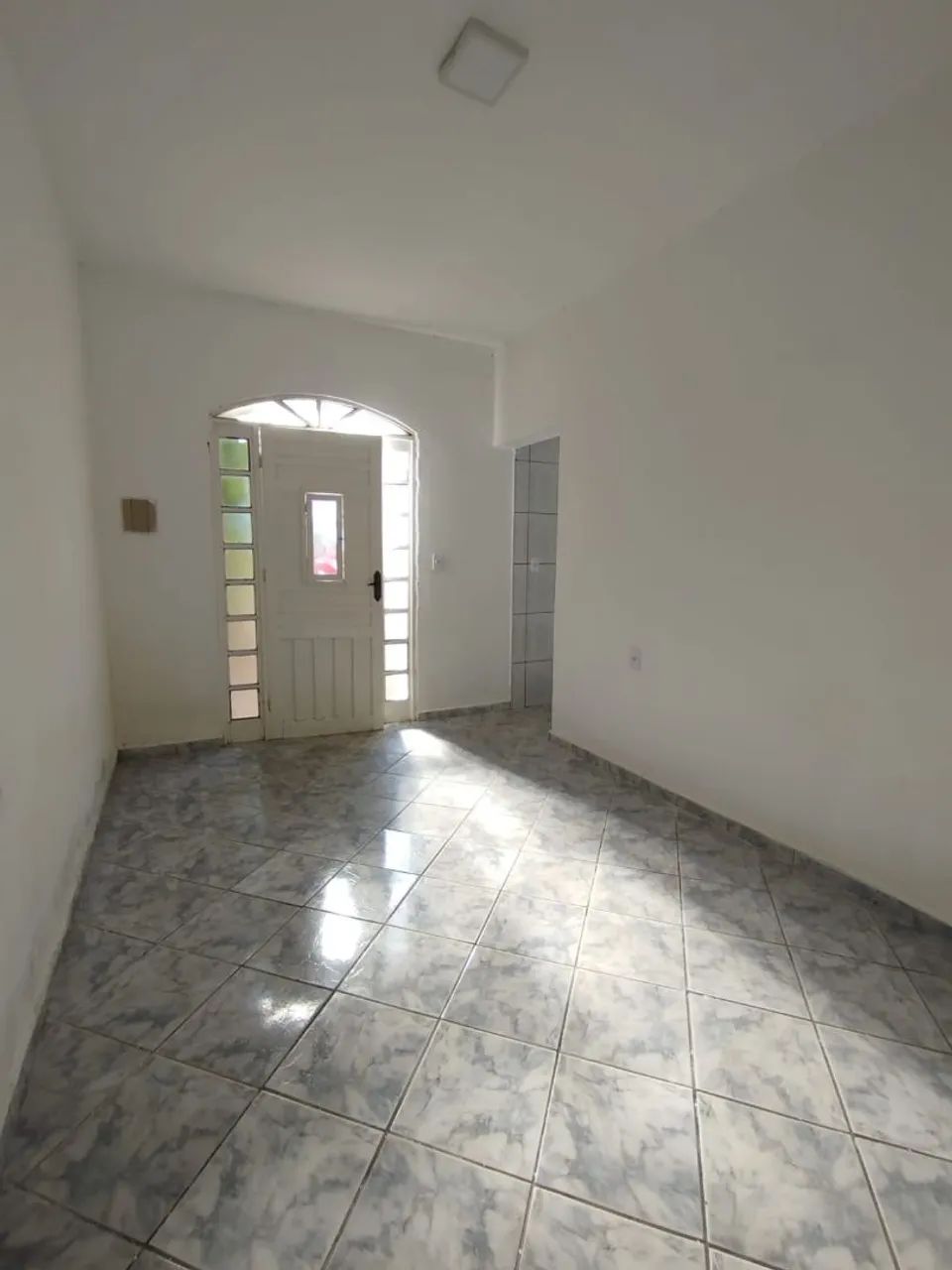 Casa locação 2 dormitórios com garagem e edícula - Foto 5