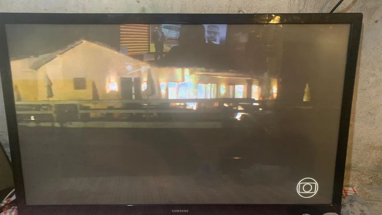 Tv 43 polegadas Samsung plasma NÃO É SMART 