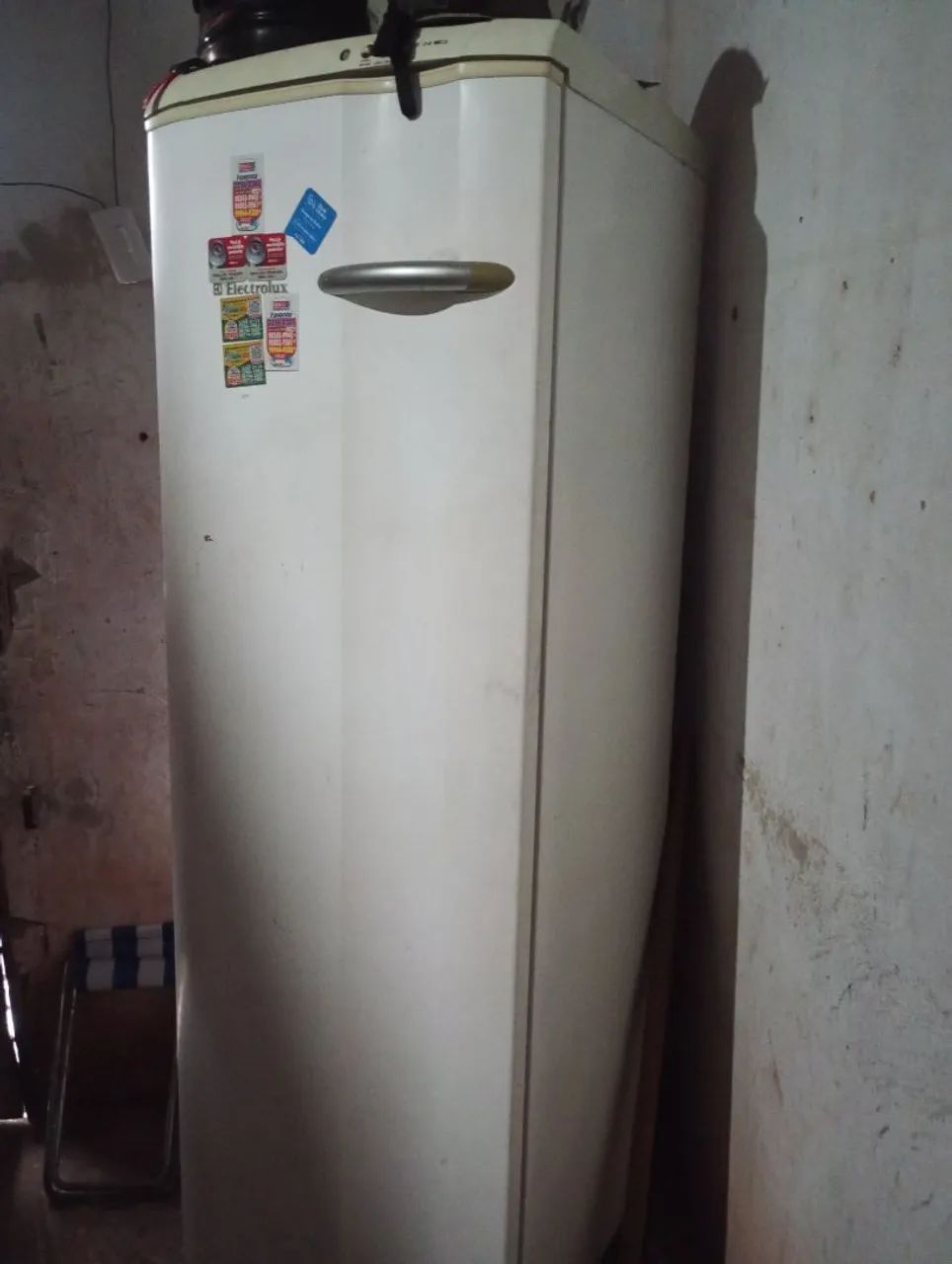 Vende se o freezer vertical ?  ffe 24