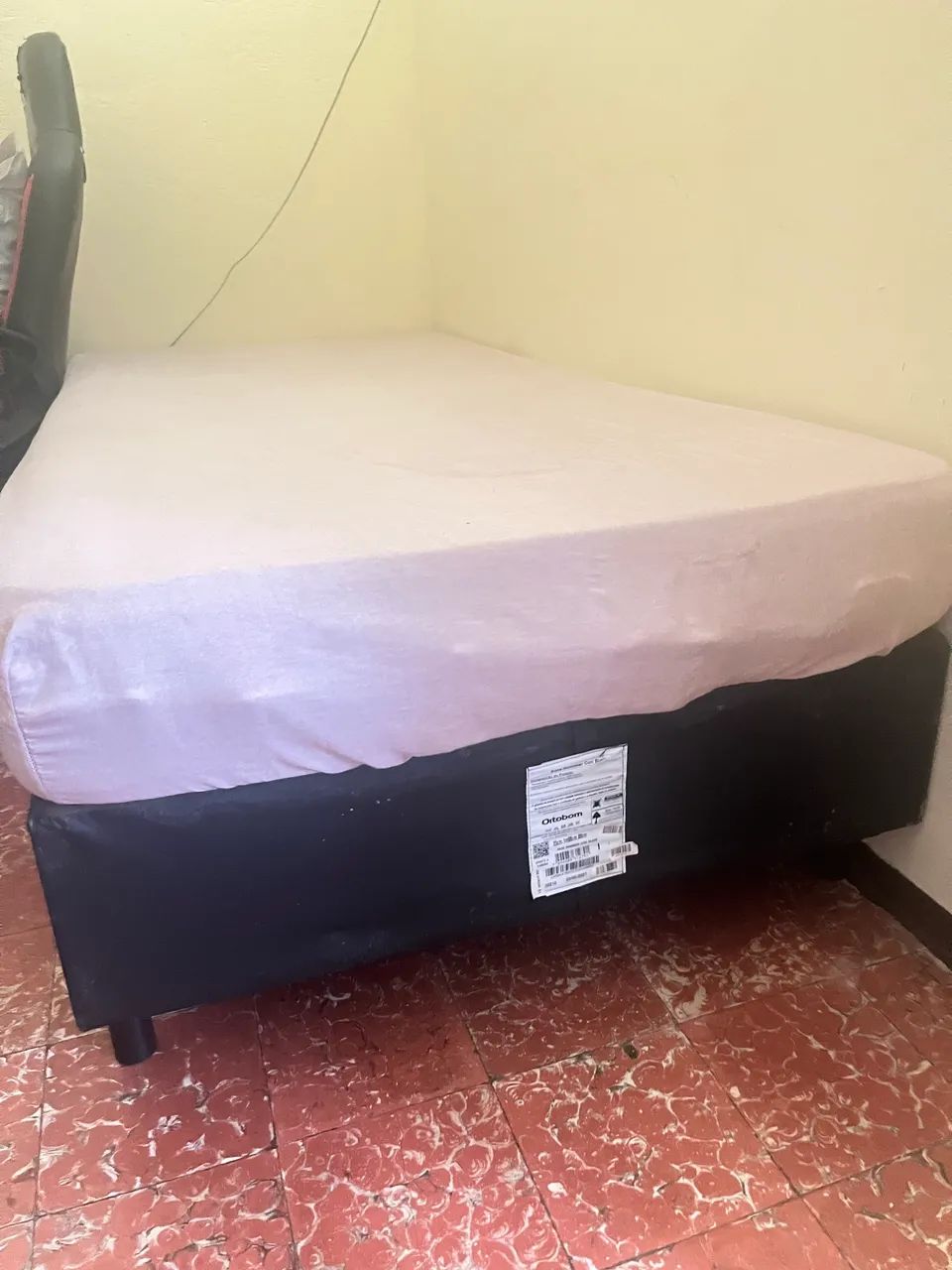 Vendo Cama de Solteiro - Foto 2