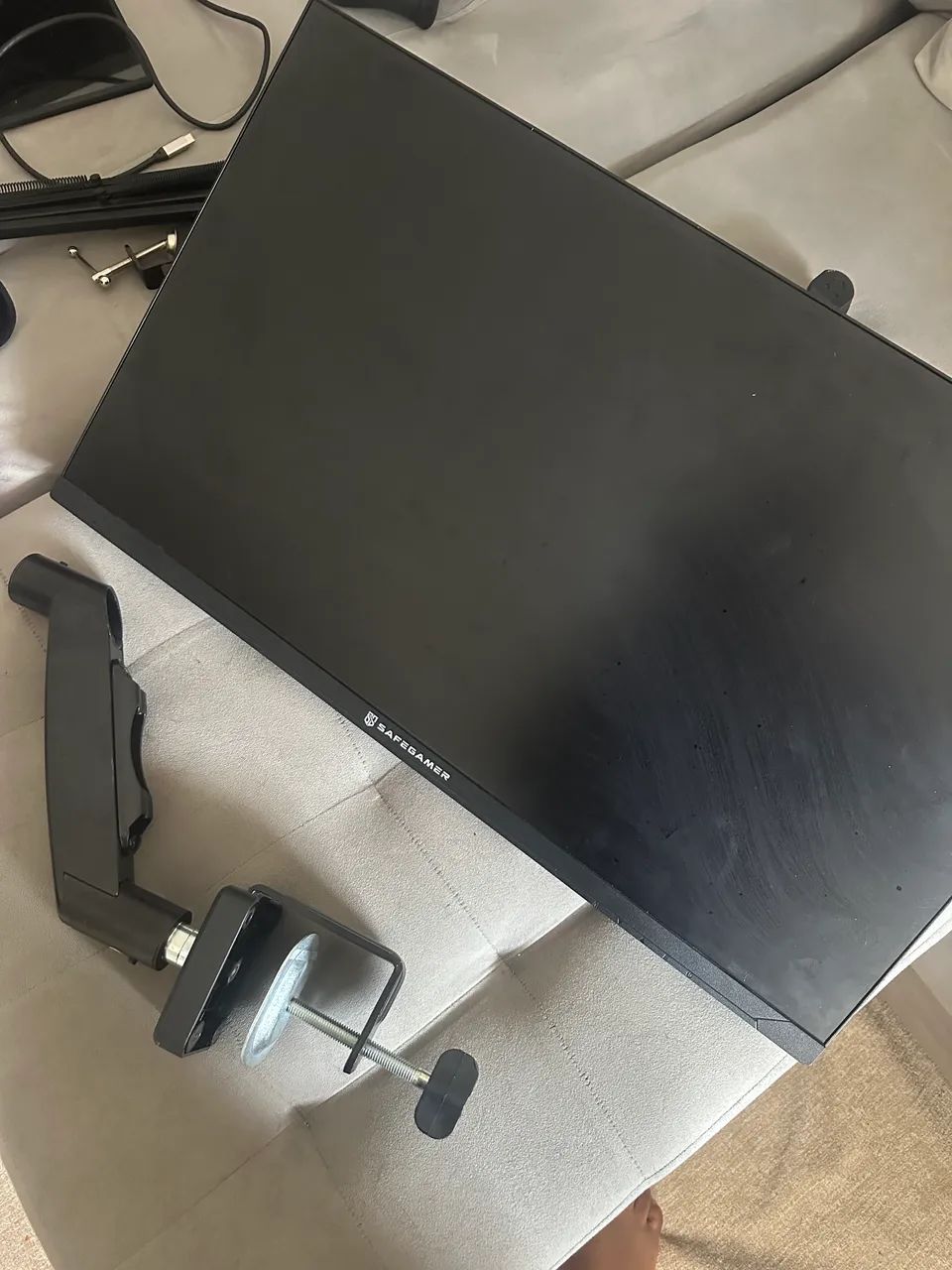 Monitor Gamer / 180hz 27 polegadas + suporte articulado 