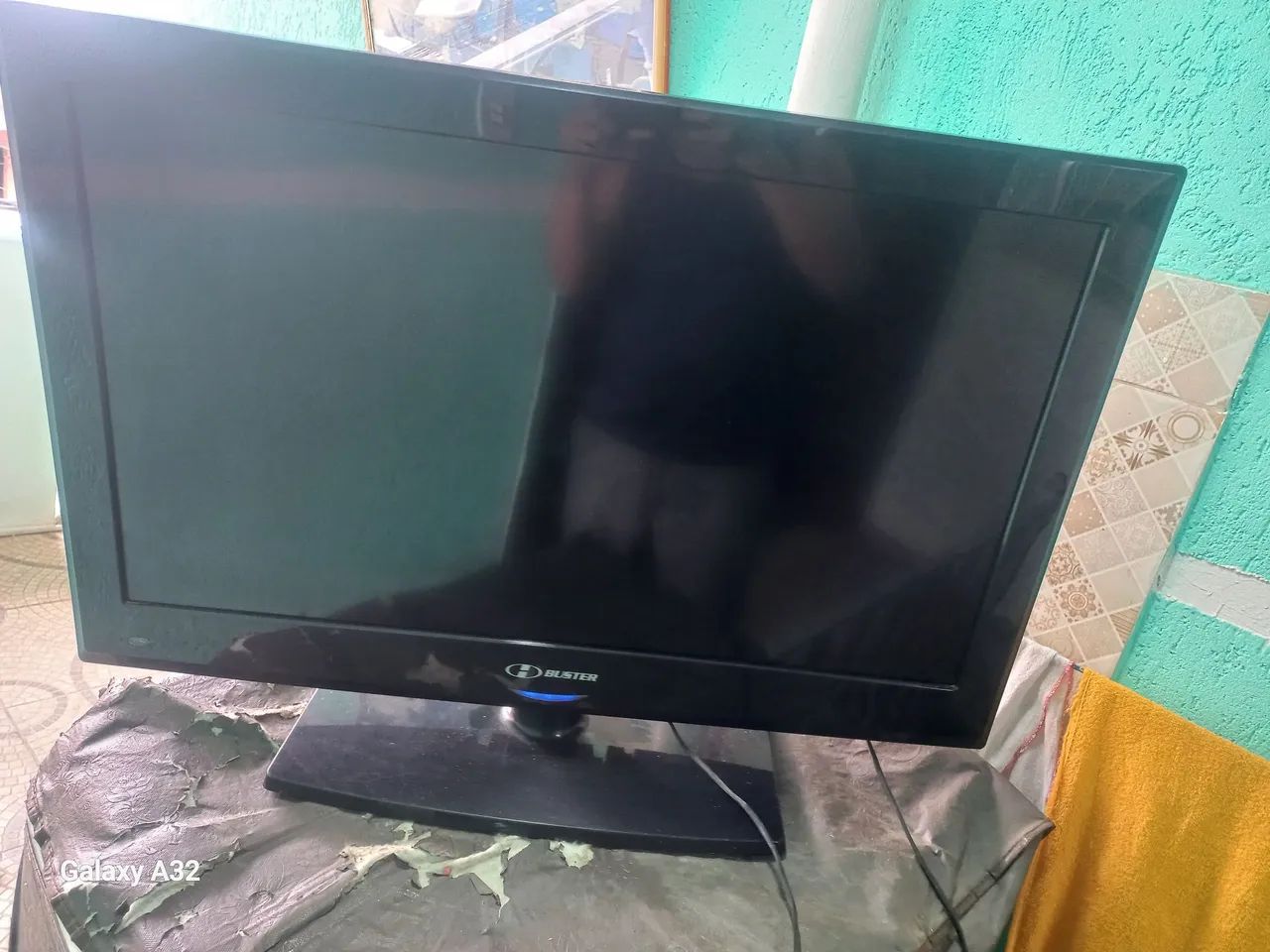 Tv buster 32 polegadas tela está branca  - Foto 2