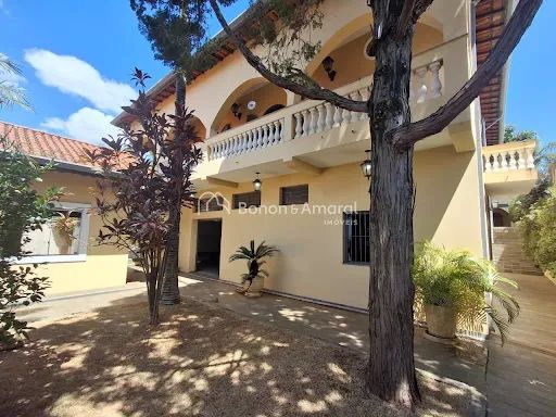 Linda casa com 5 quartos na Chácara Primavera - Foto 4