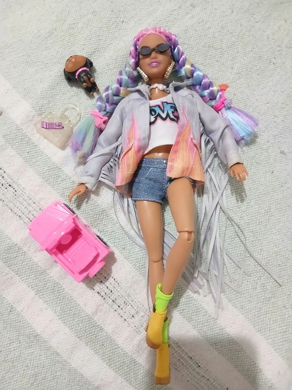 Boneca barbie  extra com acessórios 