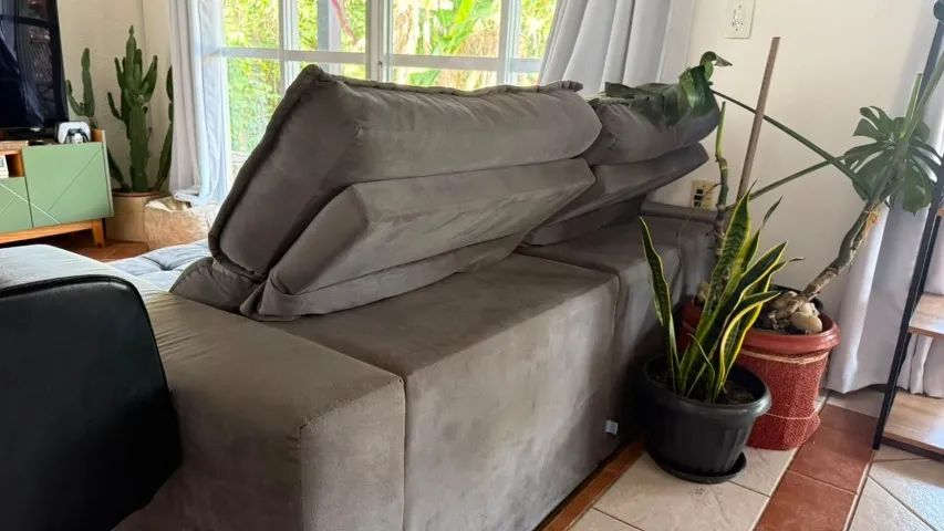 Sofá Retrátil e Reclinável 1,80M Molas Ensacadas Suede Cinza - Foto 5