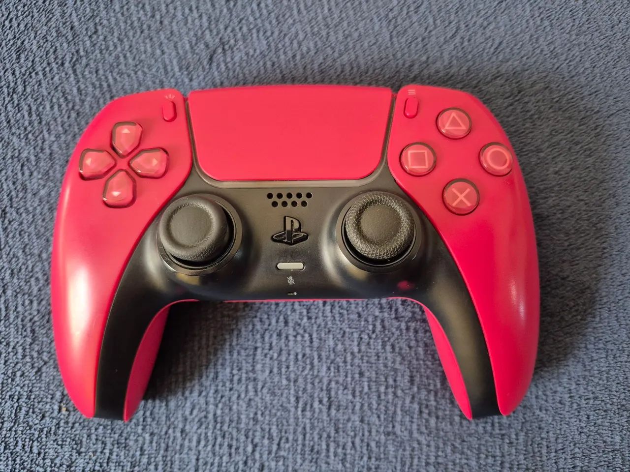 Controle de PS5 DualSense Cosmic Red com analógicos anti-drift (Hall Effect  / TMR).